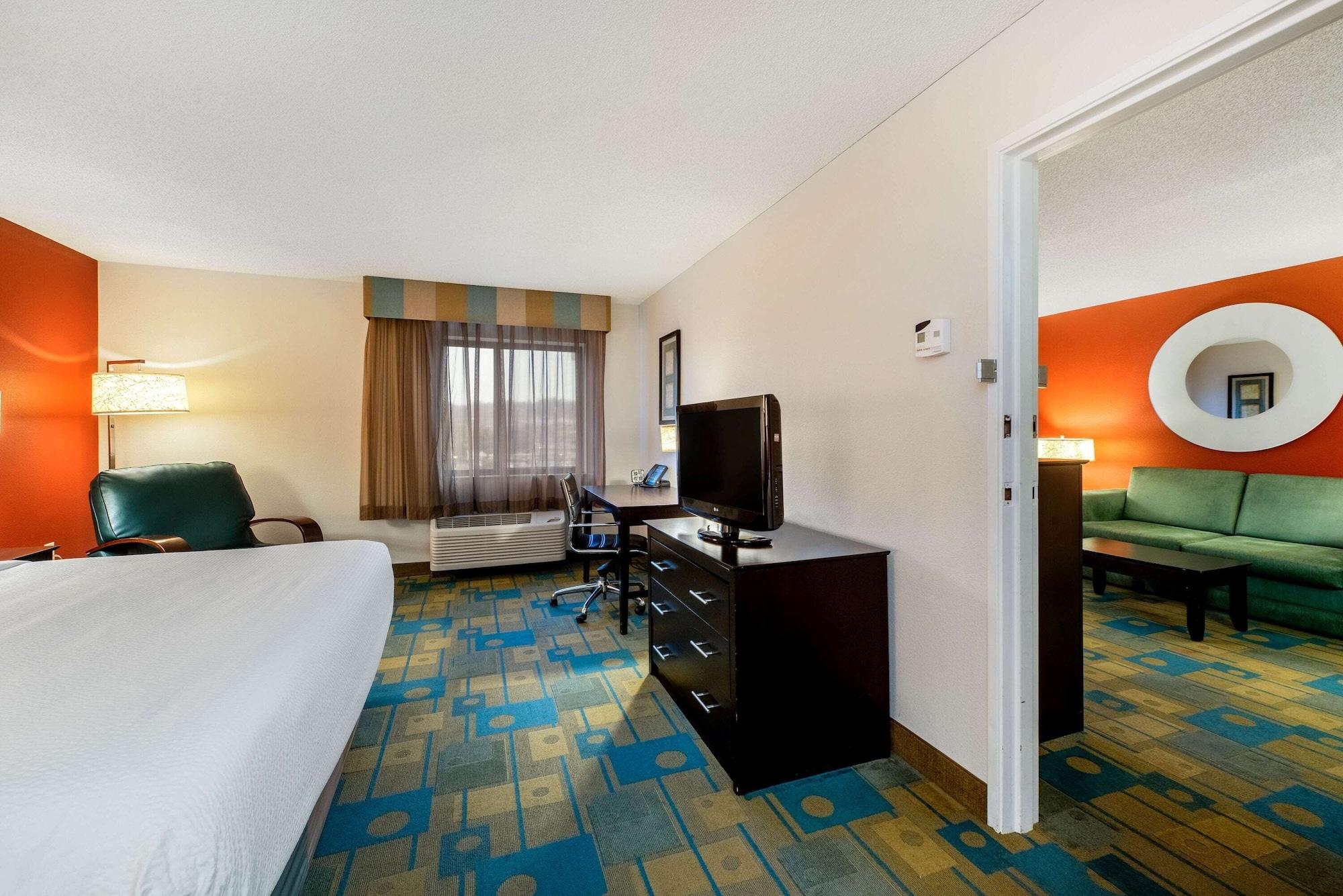 La Quinta By Wyndham Mansfield Oh Hotel Buitenkant foto