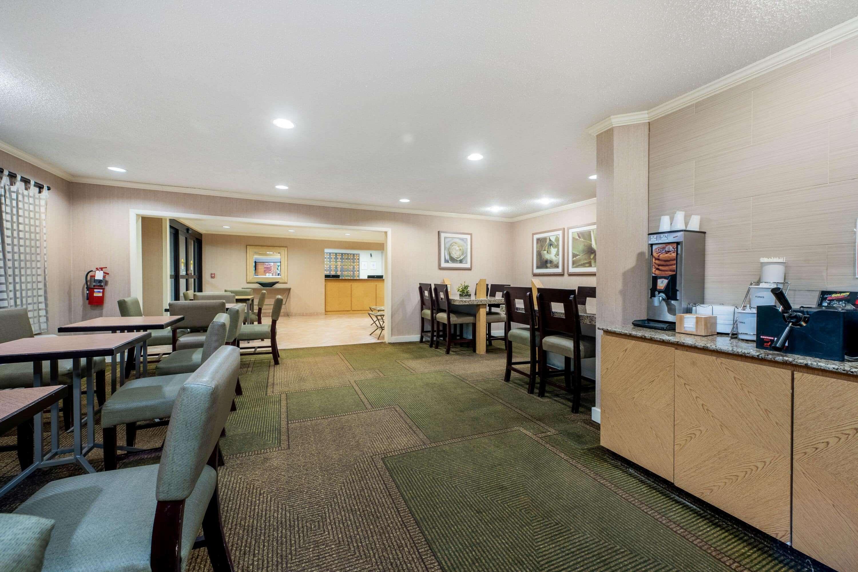 La Quinta By Wyndham Mansfield Oh Hotel Buitenkant foto
